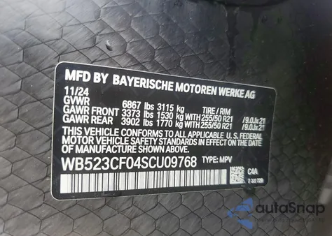 2025 BMW Ix xDrive50 z USA, uszkodzony, nr VIN WB523CF04SCU09768